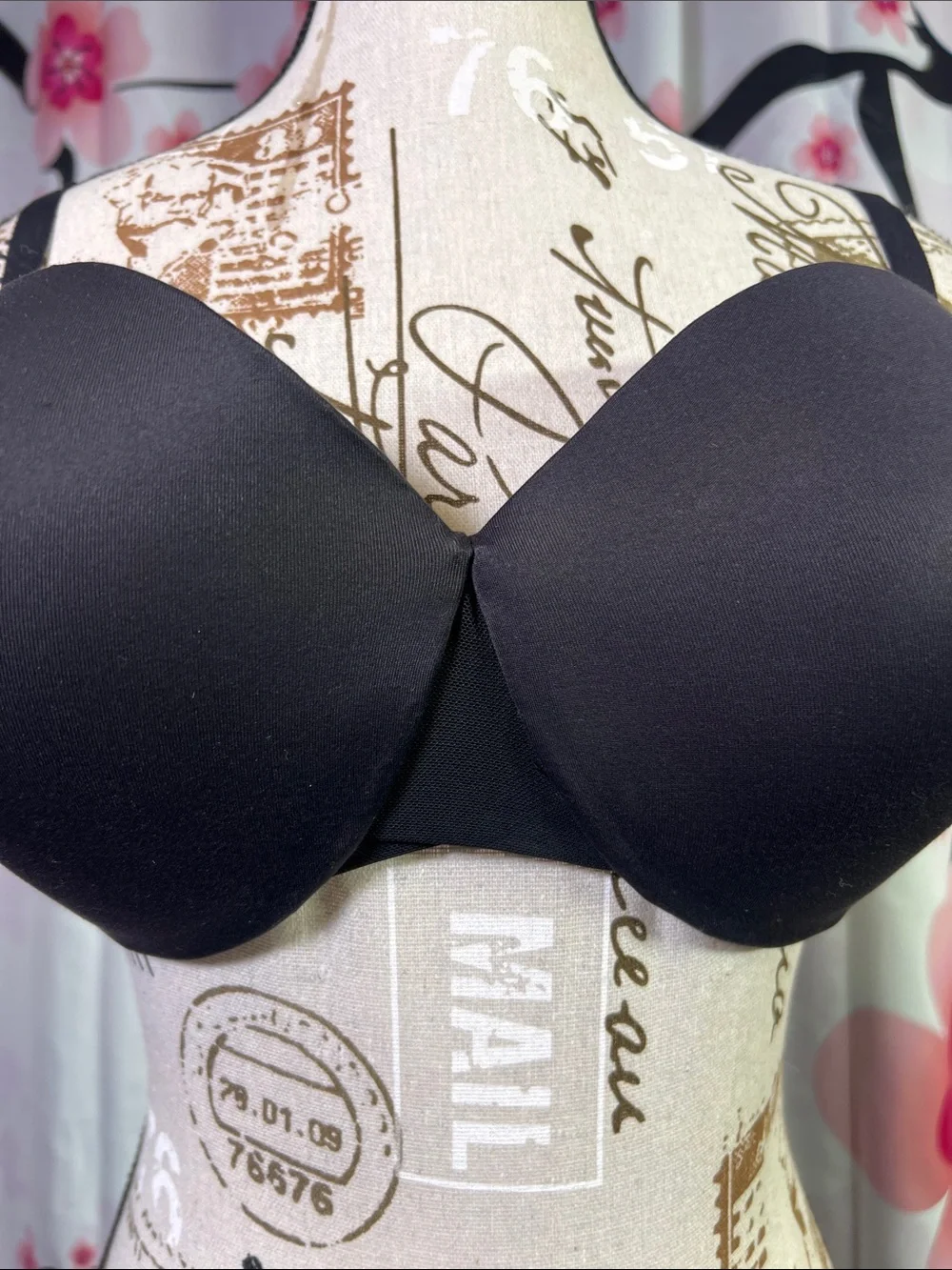 Maidenform Black Strapless Dreamwire Bra